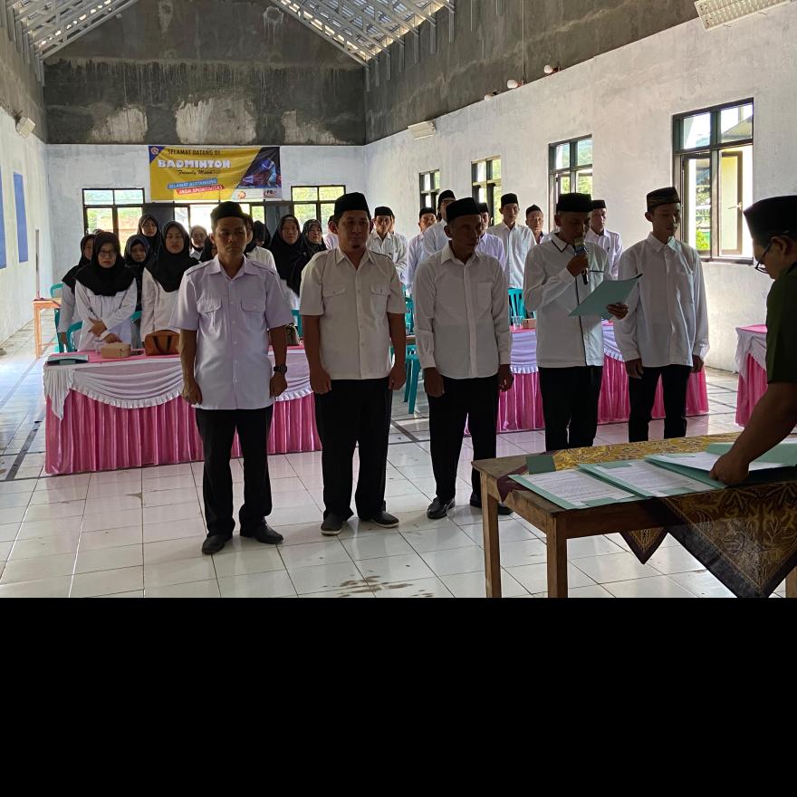 Pelantikan KPPS (Kelompok Penyelenggara Pemungutan Suara) Desa Pagutan